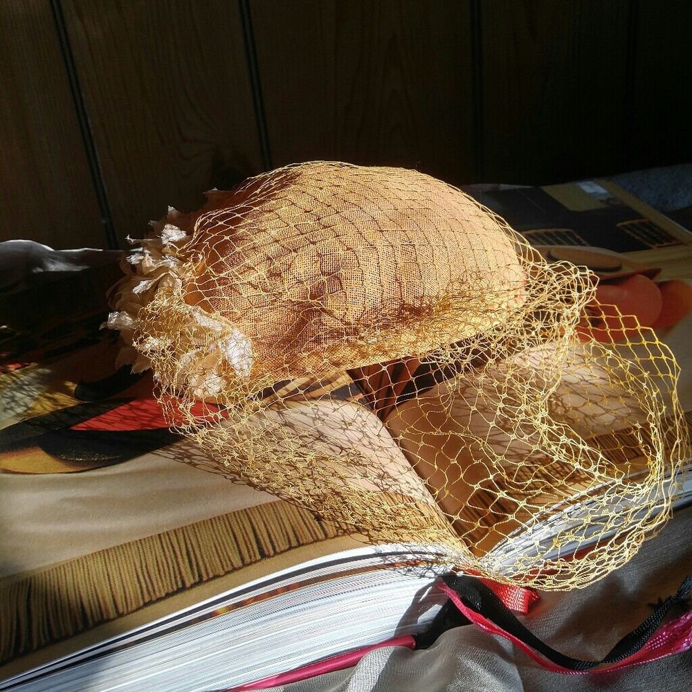 Vintage Netted Net Fasinator Flower Veil Hat